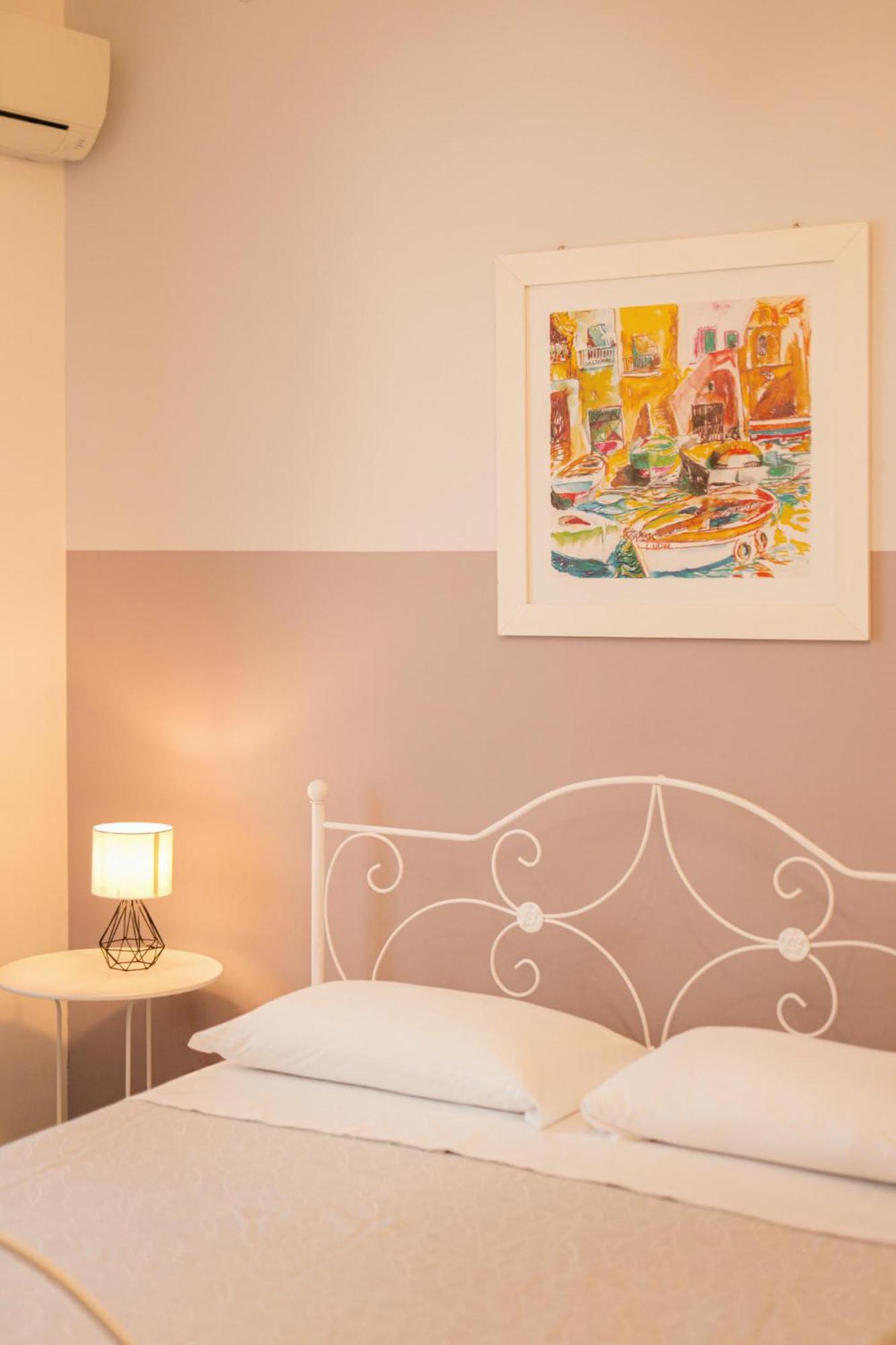 Ciraccio Apartments Procida Exterior photo